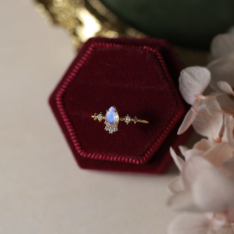Lunelle™ Moonveil Ring