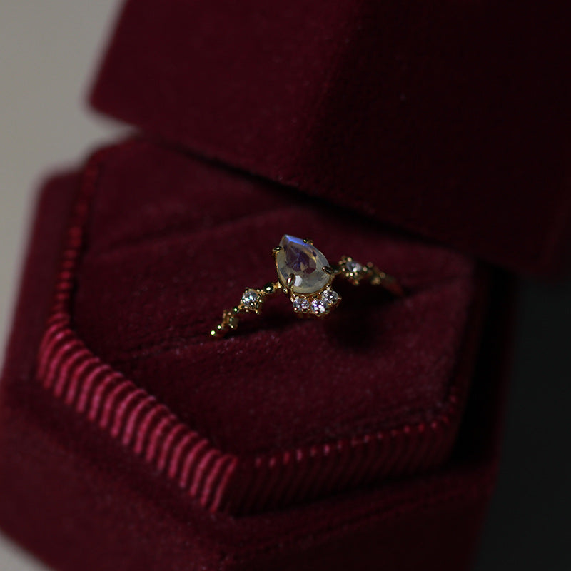 Lunelle™ Moonveil Ring